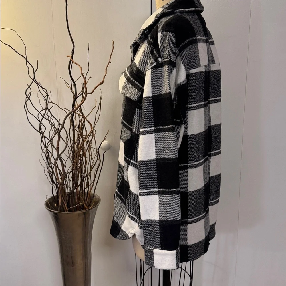 Rue21 Monochrome Plaid Outerwear - Picture 3 of 5